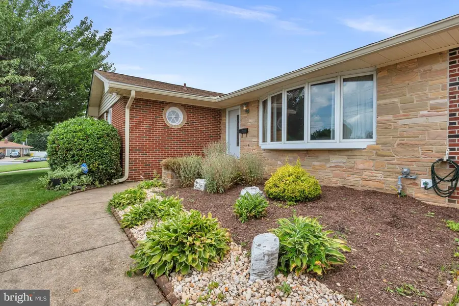 629 Gayle Dr, Linthicum Heights, MD 21090 - #2
