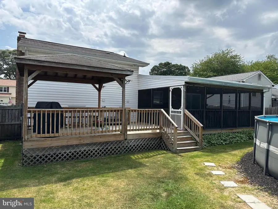 7915 Kings Bench Pl, Pasadena, MD 21122 - #3