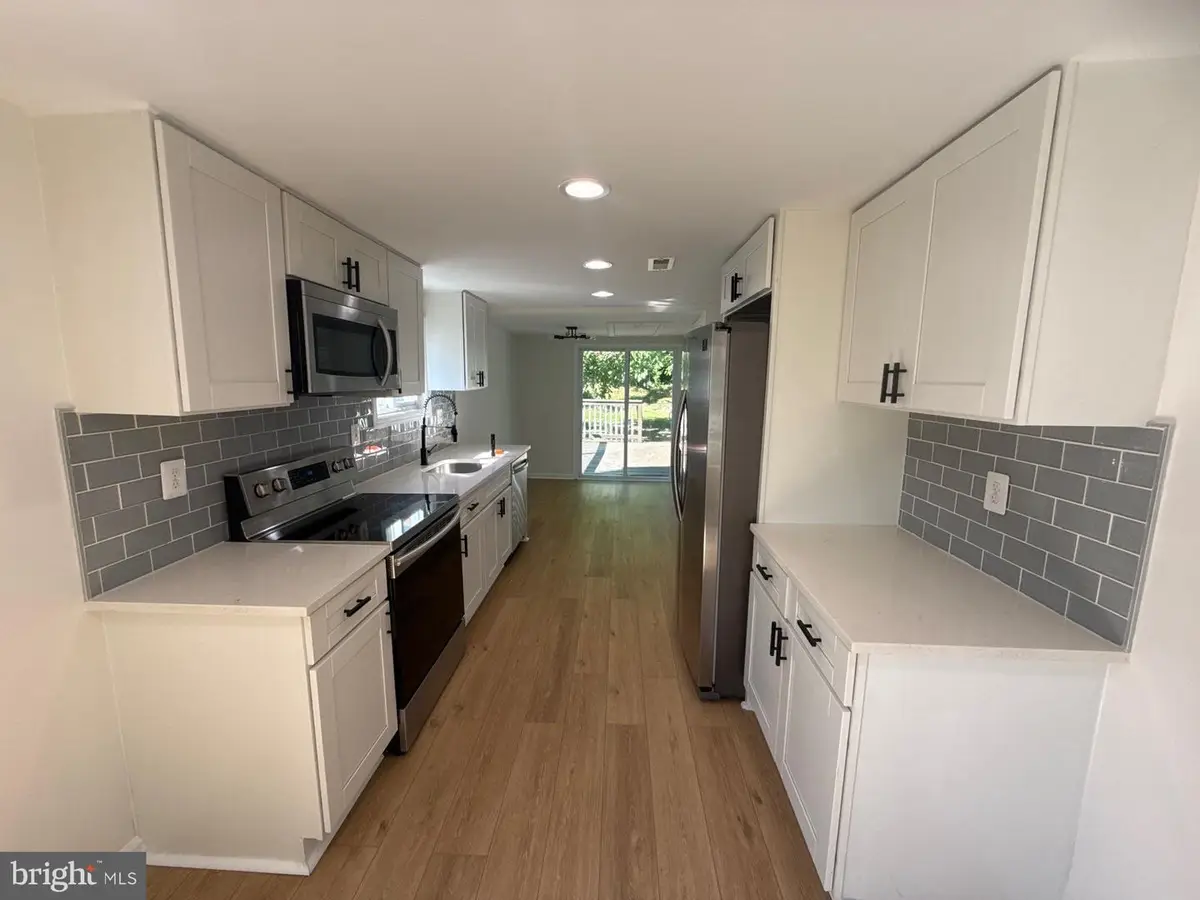 4 Wendover Rd, Glen Burnie, MD 21060 - #1