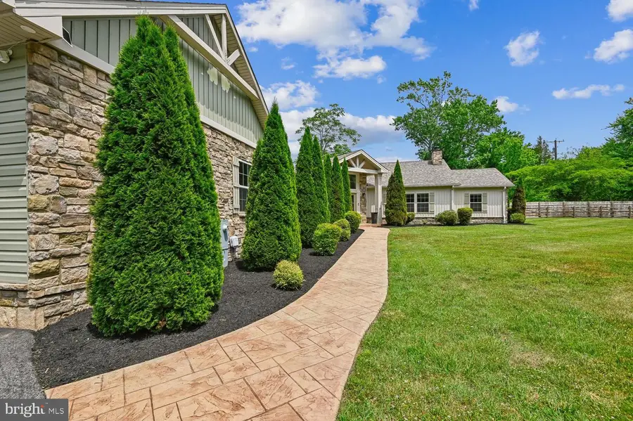 1438 Brewer Neck Rd, Pasadena, MD 21122 - #3