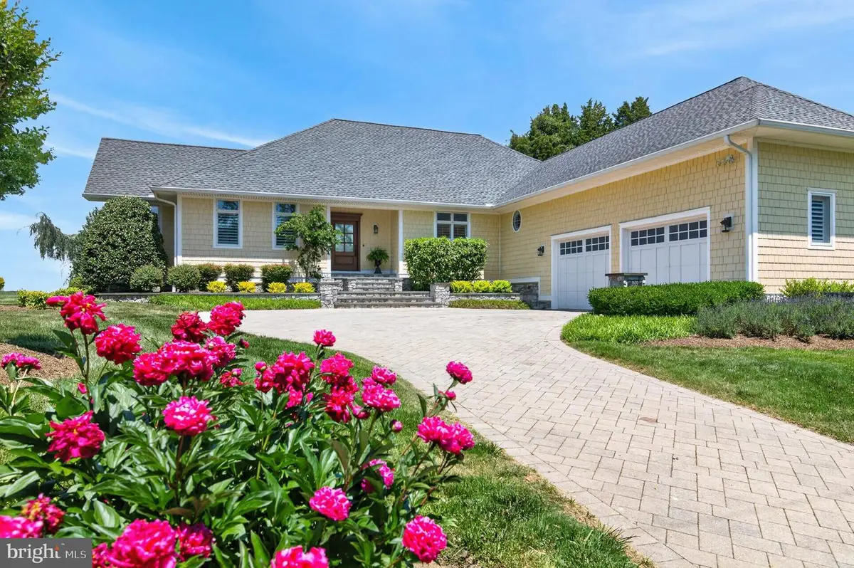 3650 Bay Dr, Edgewater, MD 21037 - #1
