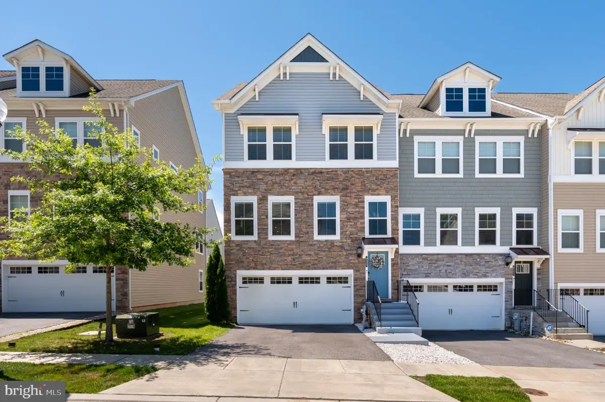 923 Thurston Ln, Glen Burnie, MD 21060 - #1
