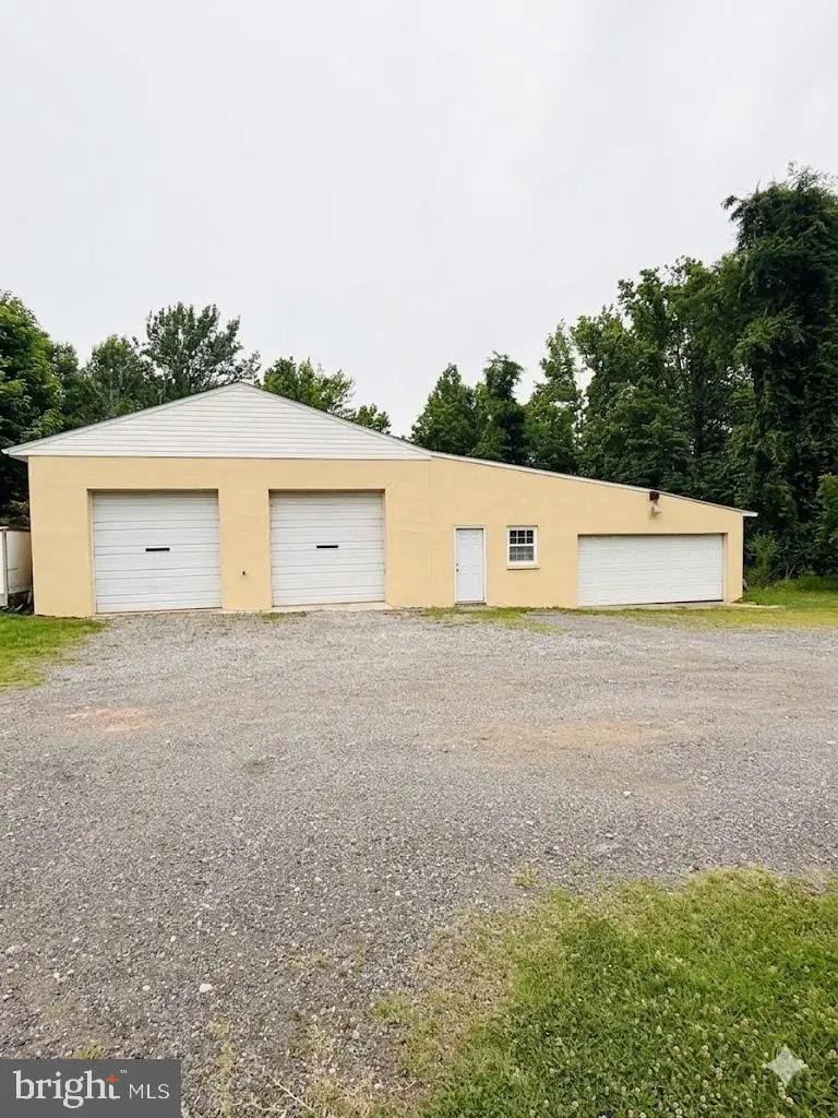 7544 Brightwater Beach Rd, Glen Burnie, MD 21060 - #1