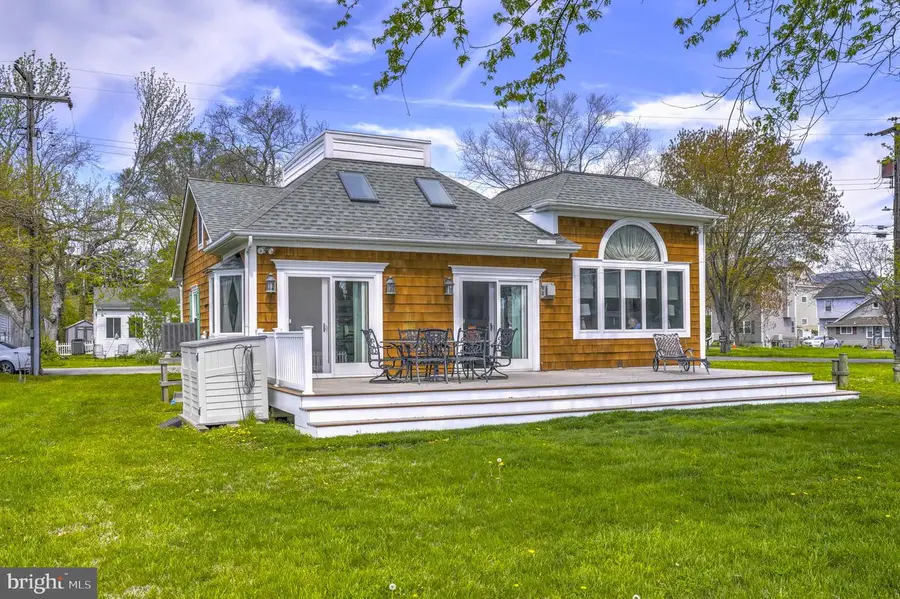 5211 Al Jones Dr, Shady Side, MD 20764 - #3