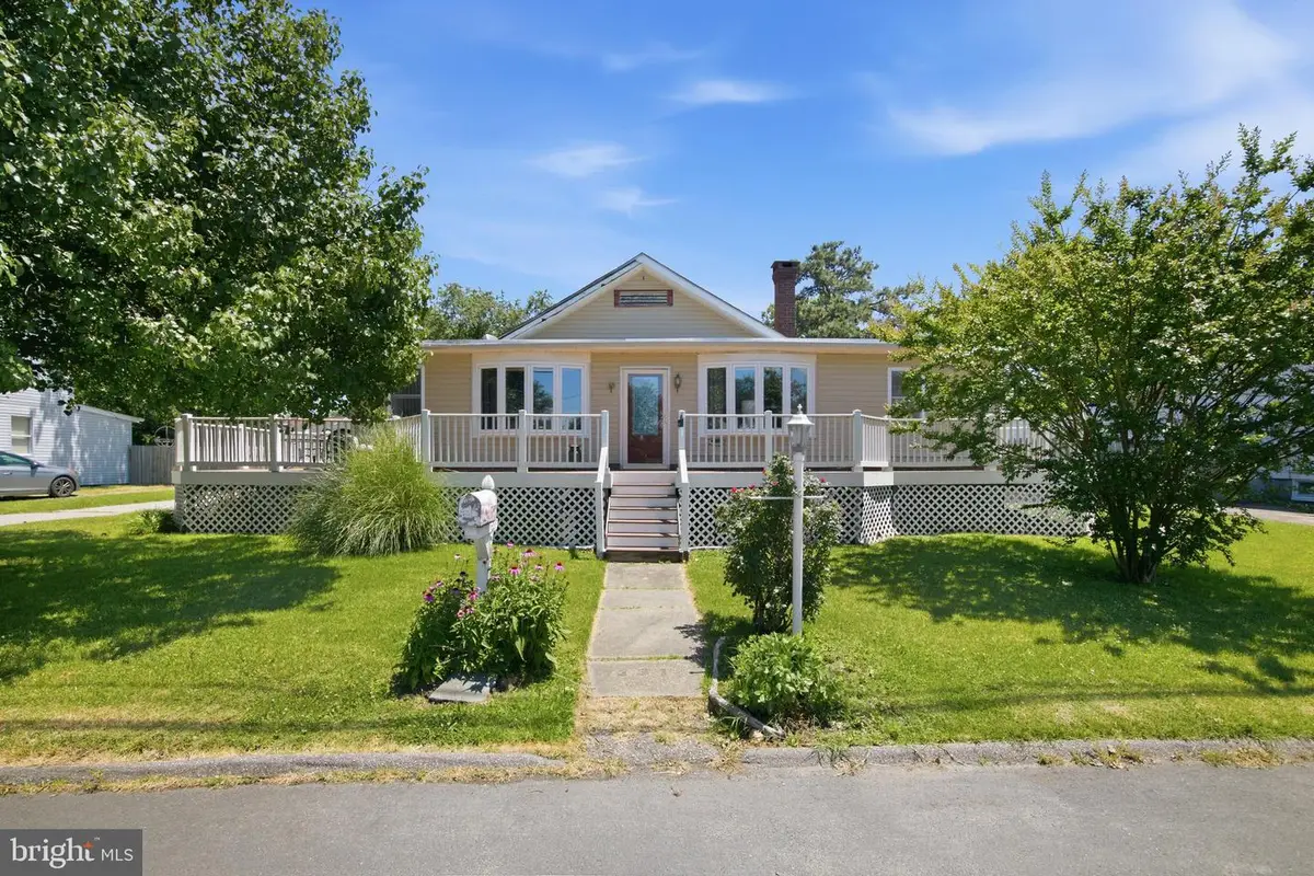 231 Carvel Rd, Pasadena, MD 21122 - #1