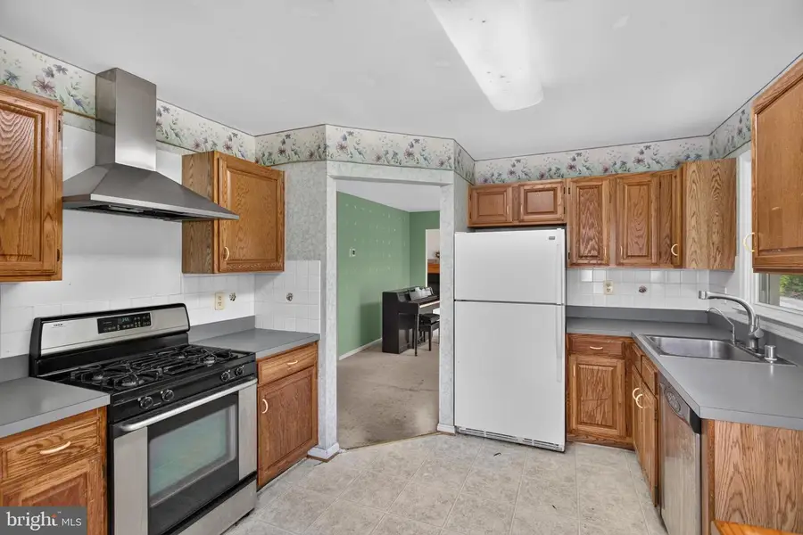 5125 Marx Dr, West River, MD 20778 - #2