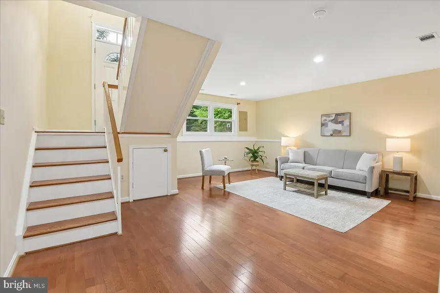 1635 Howard Chapel Ct, Crofton, MD 21114 - #3