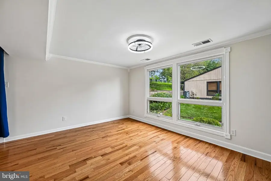 464 West Ct, Glen Burnie, MD 21061 - #3