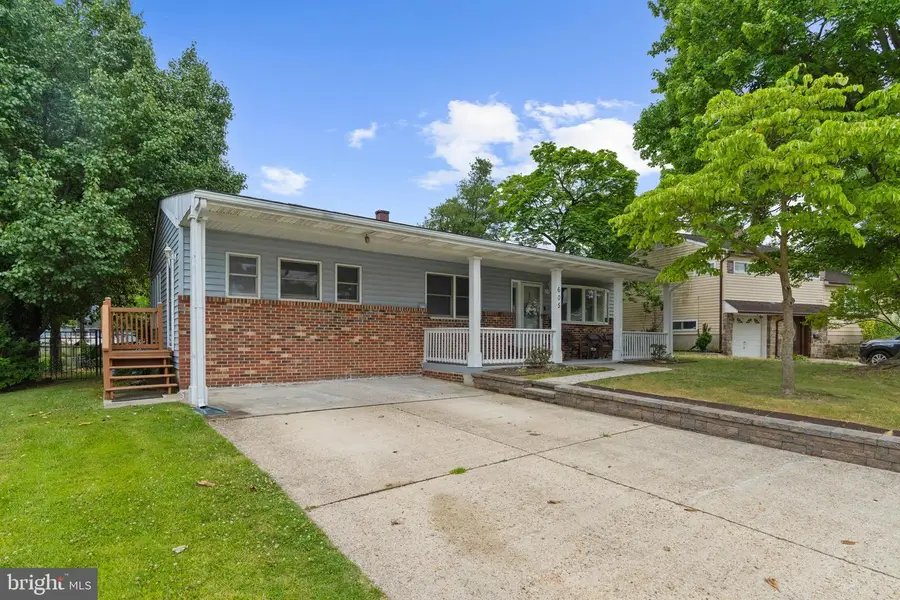 605 Carolyn Rd, Glen Burnie, MD 21061 - #2