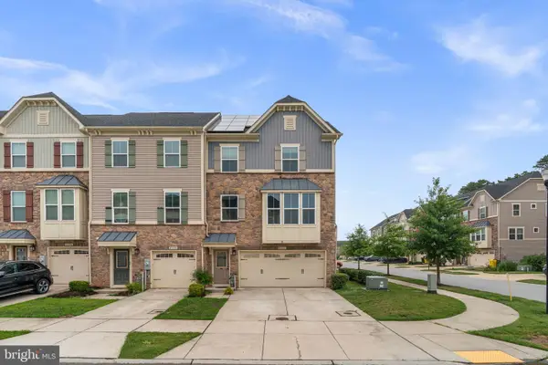 8302 Encore Dr, GLEN BURNIE, MD 21060