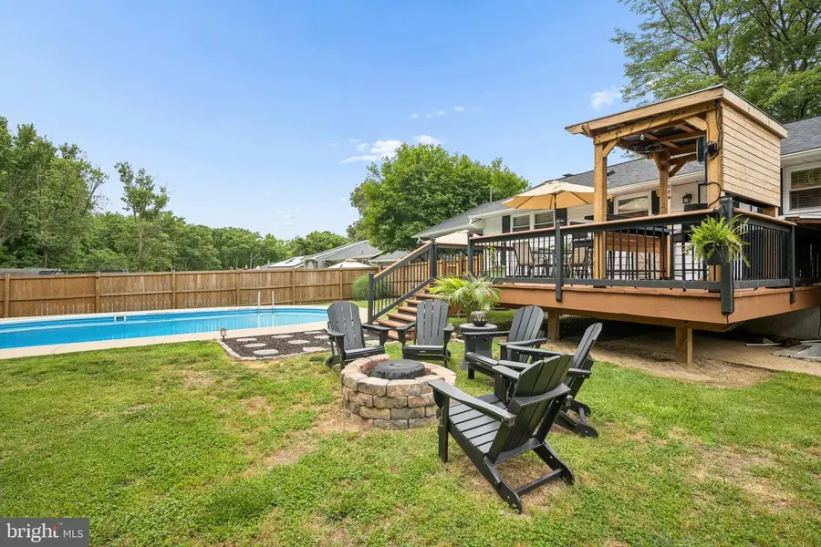 139 Magothy Beach Rd, Pasadena, MD 21122 - #3