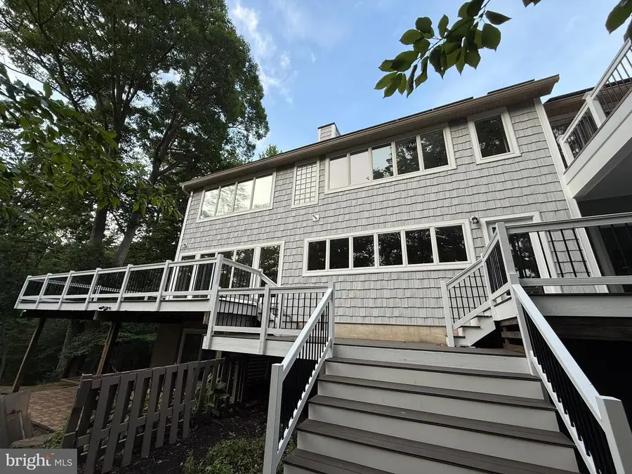 126 Gilbert Ct, Edgewater, MD 21037 - #2