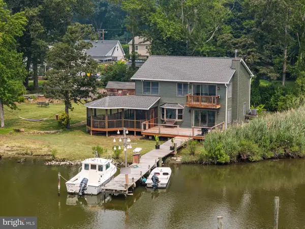 1241 Johnson Dr, SHADY SIDE, MD 20764