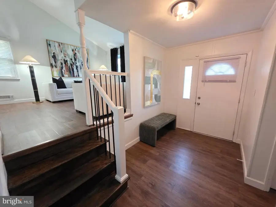 327 Ardmore Rd, Linthicum Heights, MD 21090 - #2