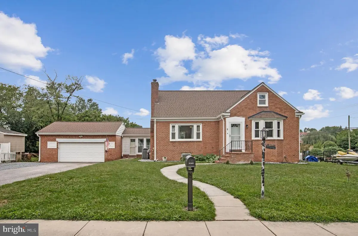 4 Hampton Rd, Linthicum Heights, MD 21090 - #1