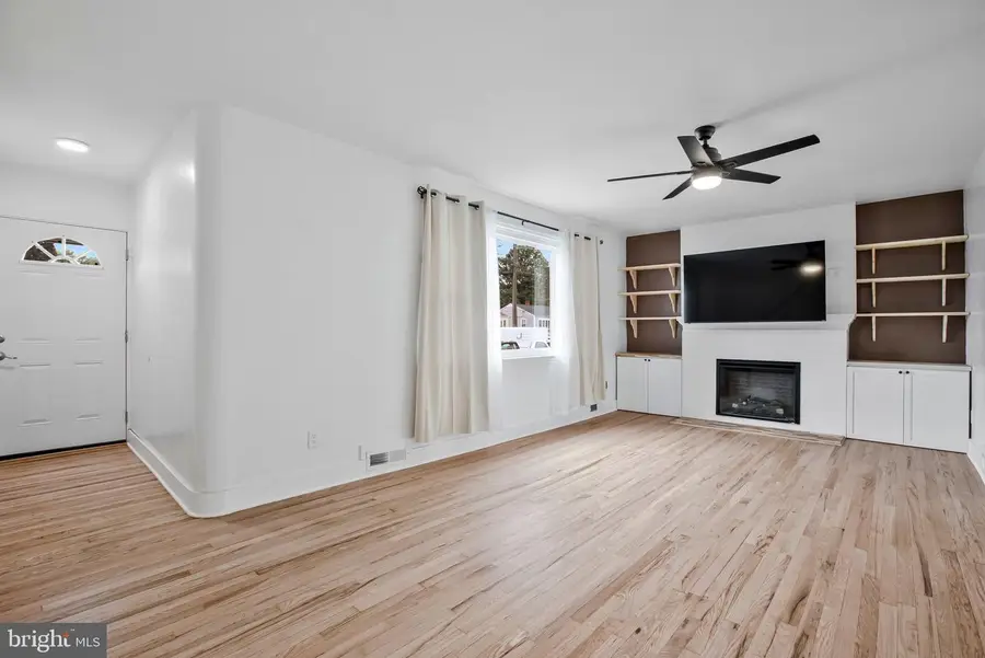 4 Hampton Rd, Linthicum Heights, MD 21090 - #2