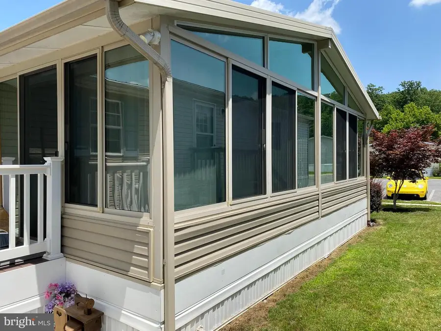 7504 Gleneagle Dr, Jessup, MD 20794 - #2