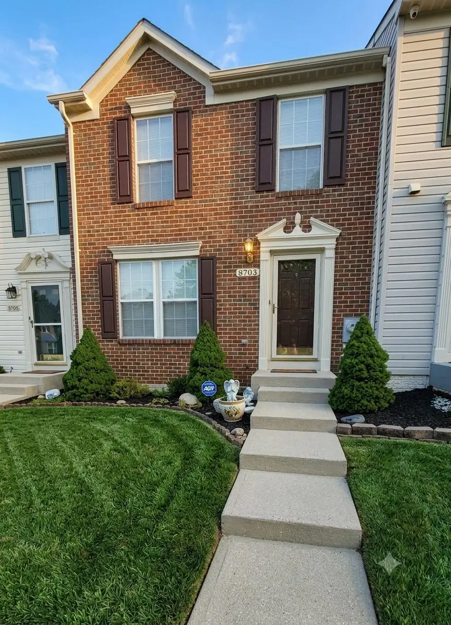 8703 Thornbrook Dr, Odenton, MD 21113 - #1