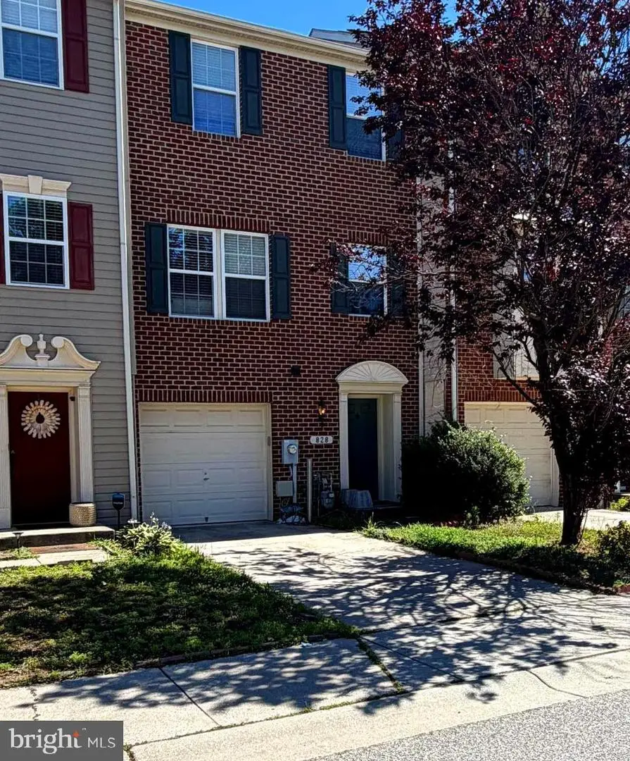 828 Oriole Ave, Glen Burnie, MD 21060 - #1