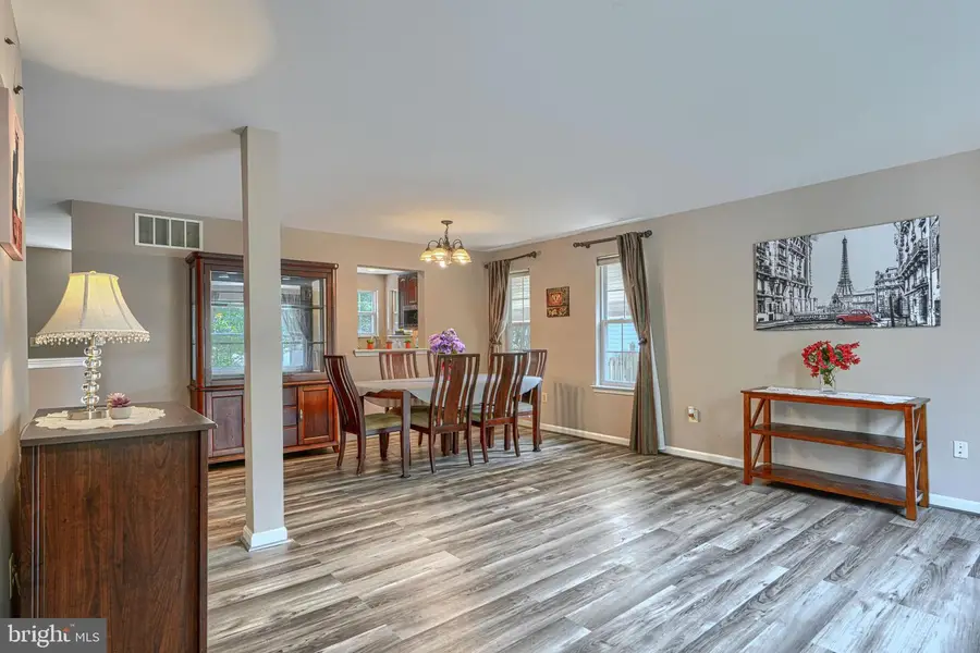 8321 Watermill Dr, Millersville, MD 21108 - #3