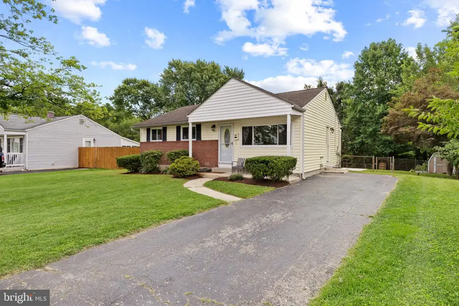 1201 Kimberly Ln, Glen Burnie, MD 21061 - #2