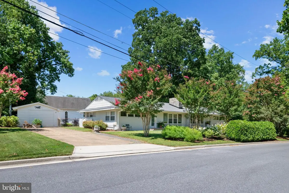 3 Sheridan Rd, Arnold, MD 21012 - #1