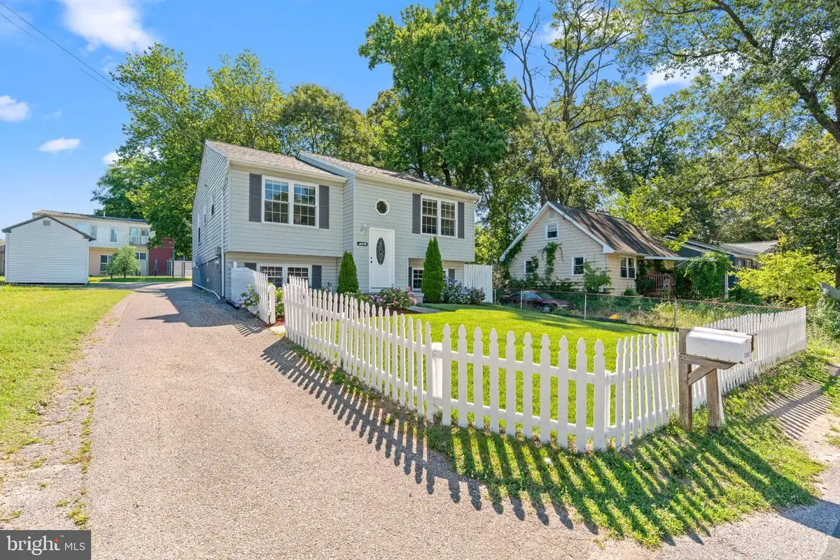 7905 Marydell Ave, Pasadena, MD 21122 - #1