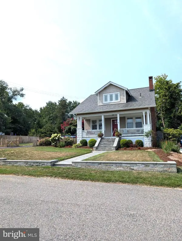 208 Edgewater Dr, EDGEWATER, MD 21037