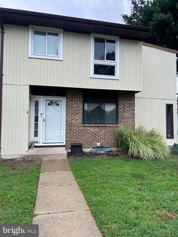 1914 Cambridge Dr, CROFTON, MD 21114