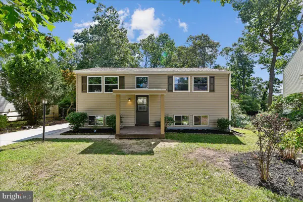 754 Hyde Park Dr, GLEN BURNIE, MD 21061