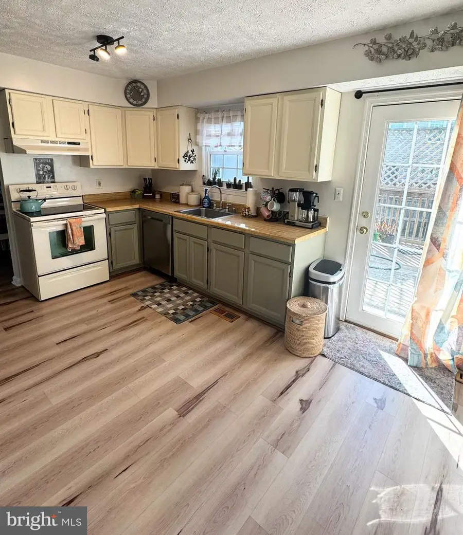 2894 Dungate Ct, Pasadena, MD 21122 - #3