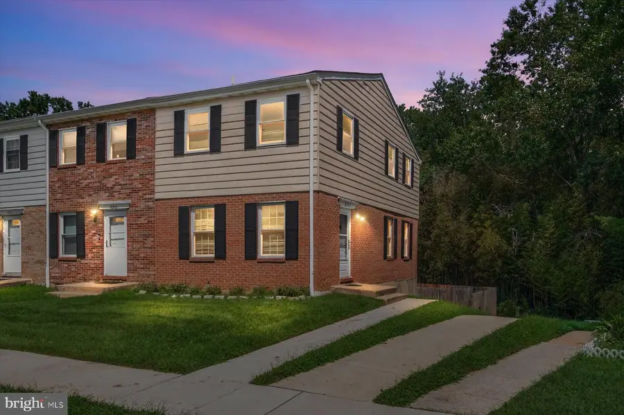 8215 Parham Ct, Severn, MD 21144 - #2