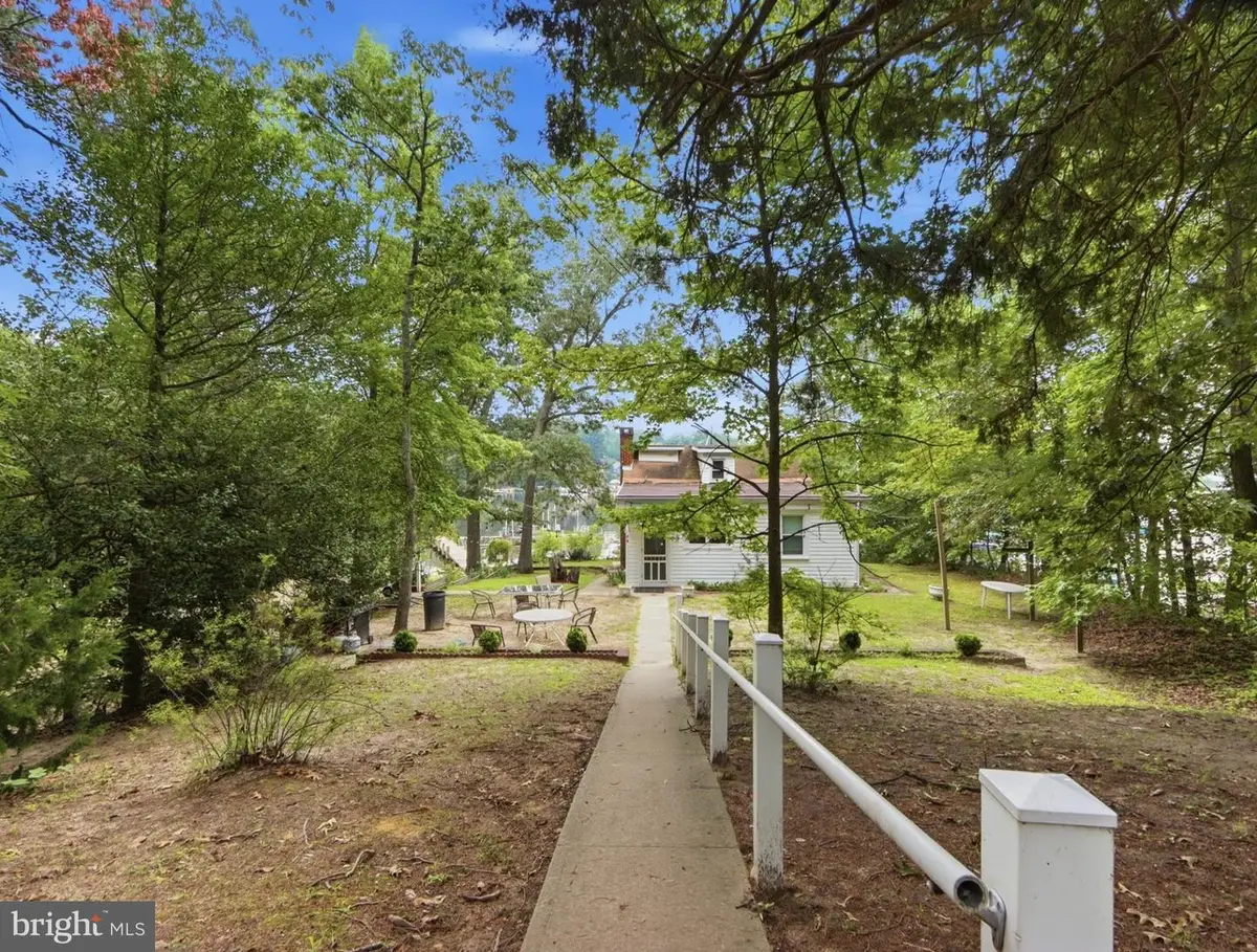 285 Cove Rd, Pasadena, MD 21122 - #1