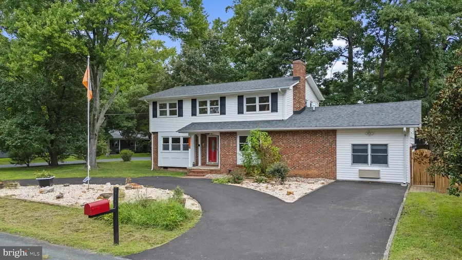 3935 W Shore Dr, Edgewater, MD 21037 - #2