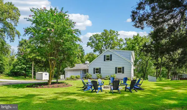 19 W Severn Ridge Rd, ANNAPOLIS, MD 21409