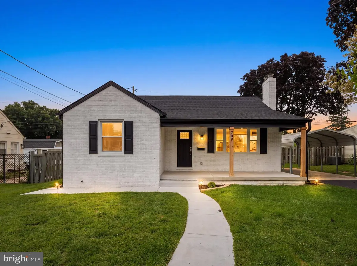 709 Wooddale Rd, Linthicum Heights, MD 21090 - #1