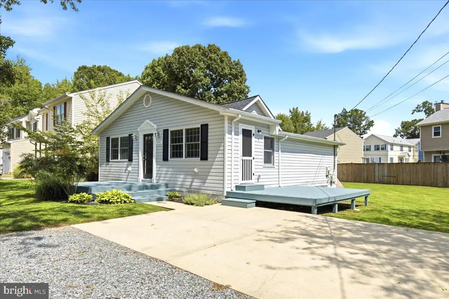 4911 Magnolia St, Shady Side, MD 20764 - #2