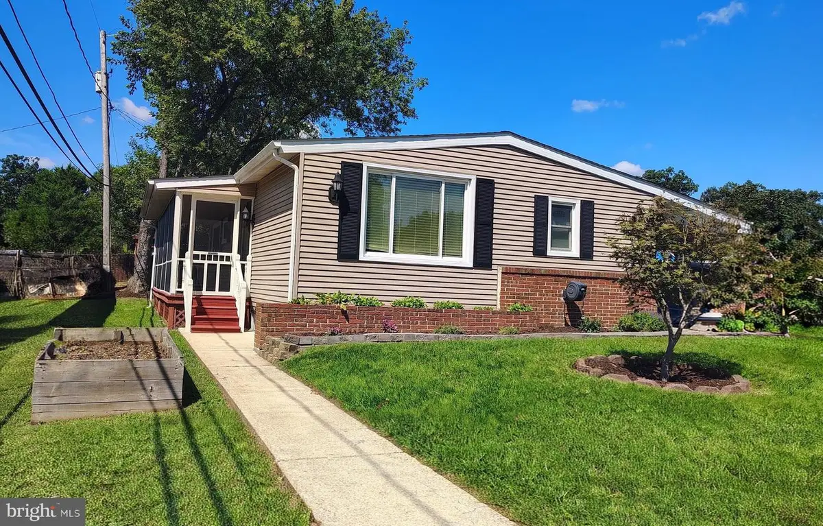 1300 Gilbert Pl, Glen Burnie, MD 21061 - #1