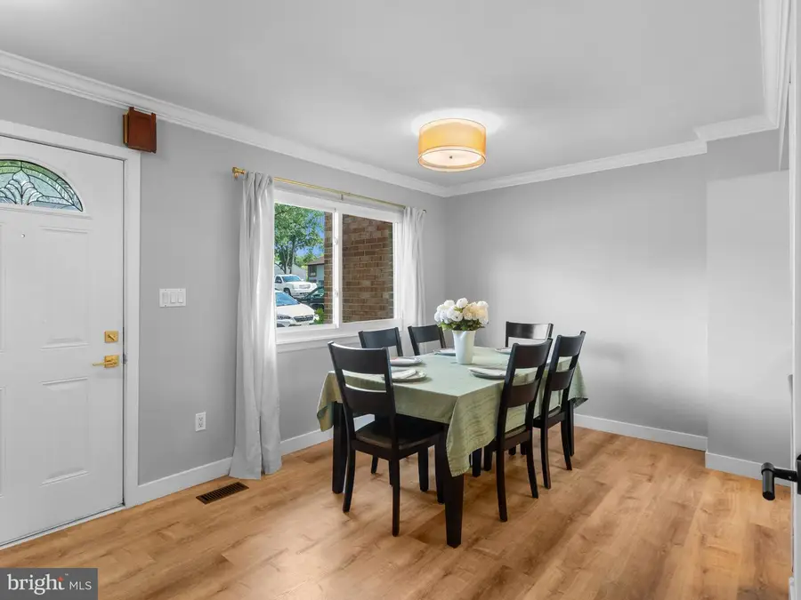 1605 New Windsor Ct, Crofton, MD 21114 - #3