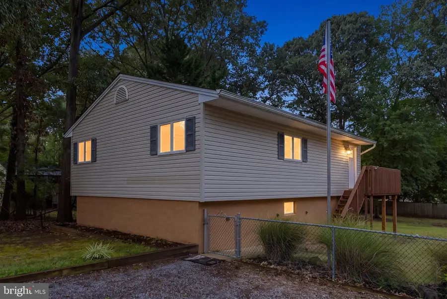 619 Sutton Drive Dr, Pasadena, MD 21122 - #2