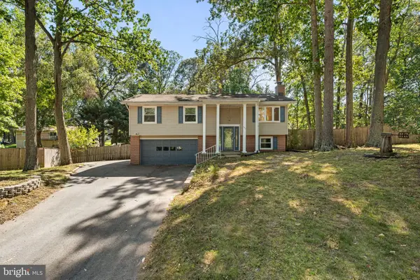 145 Delos Ct, PASADENA, MD 21122