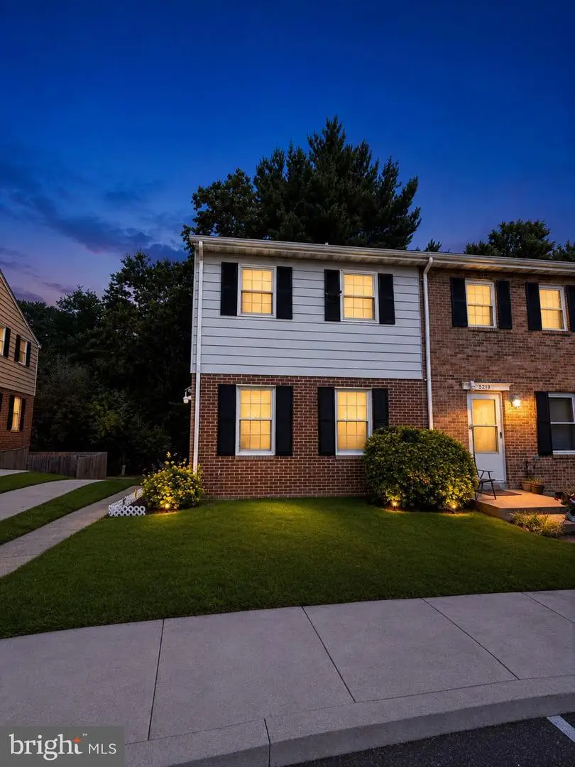 8217 Parham Ct, Severn, MD 21144 - #2