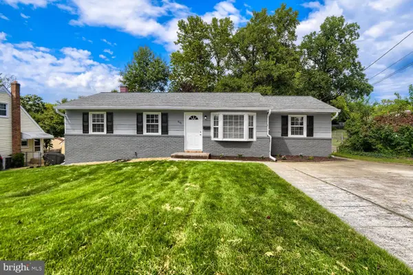 696 W Maple Rd, LINTHICUM HEIGHTS, MD 21090