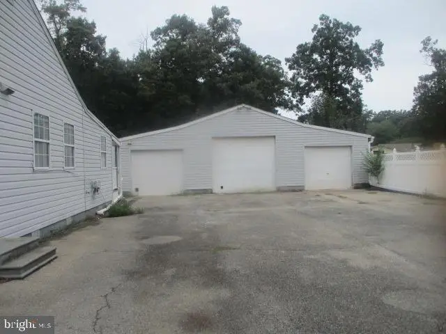 22 Luke Dr, Pasadena, MD 21122 - #3