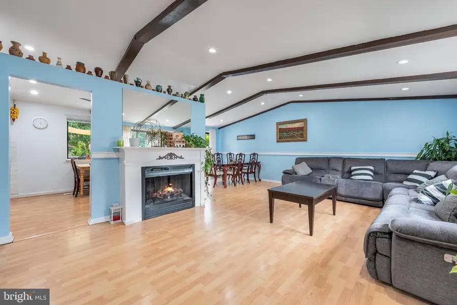 739 Hyde Park Dr, Glen Burnie, MD 21061 - #2