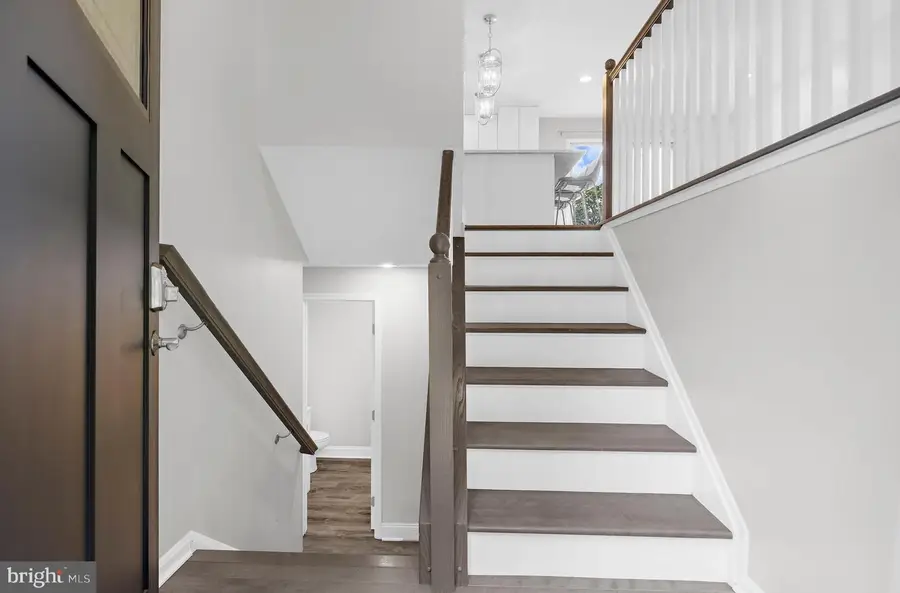 214 Beach Rd, Pasadena, MD 21122 - #3