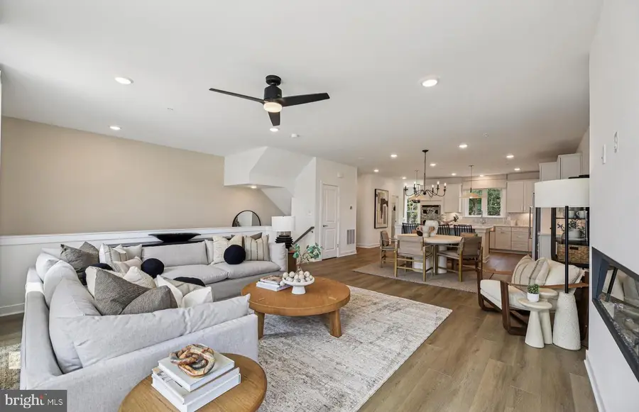 1102 Crested Wood Dr, Laurel, MD 20724 - #2