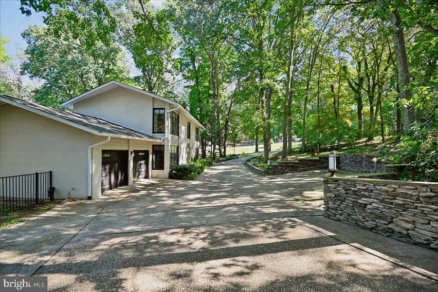322 Eagle Hill Rd, Pasadena, MD 21122 - #3