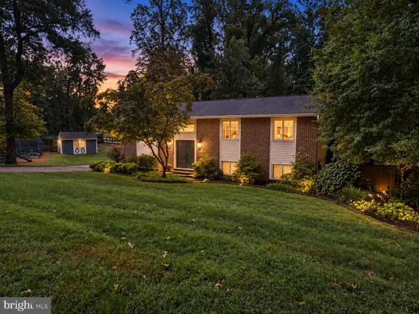 870 Twin Harbor Dr, ARNOLD, MD 21012