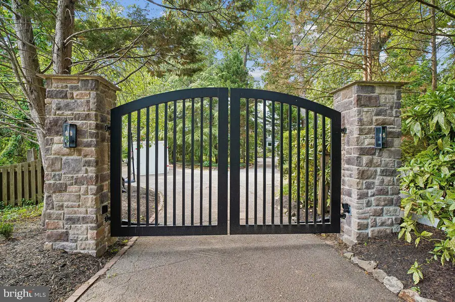 300 Magothy Bridge Rd, Pasadena, MD 21122 - #2
